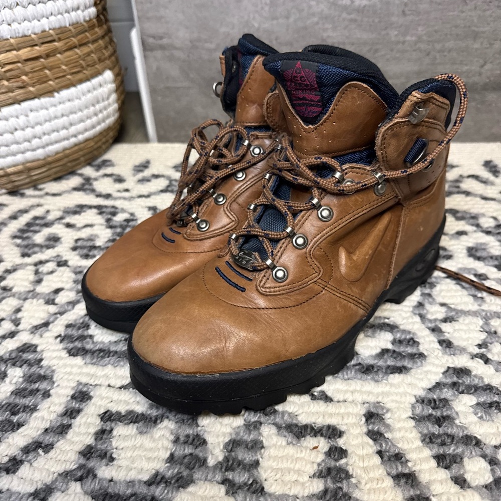 Vintage Nike ACG Brown Leather Hiking Boots